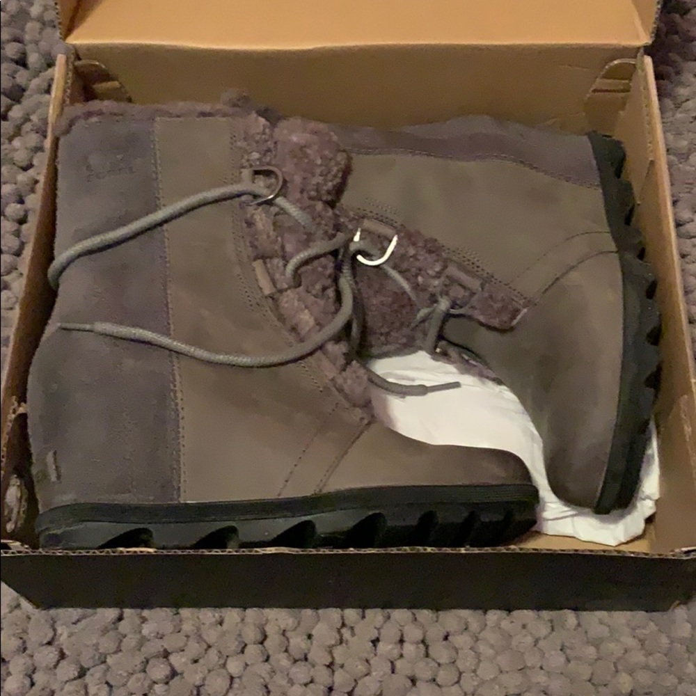 Sorel Joan of Arctic Shearing Wedge